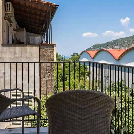 Partenope In Sorrento Coast Apartament